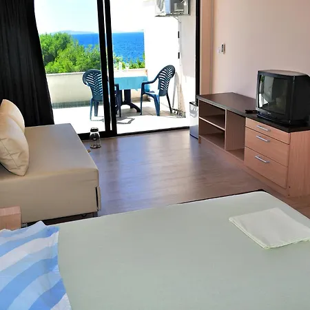 Ana Hotel