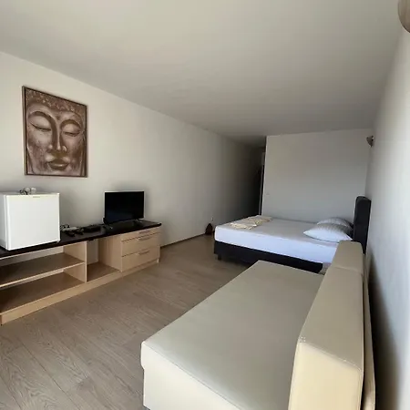 Otel Ana 3*